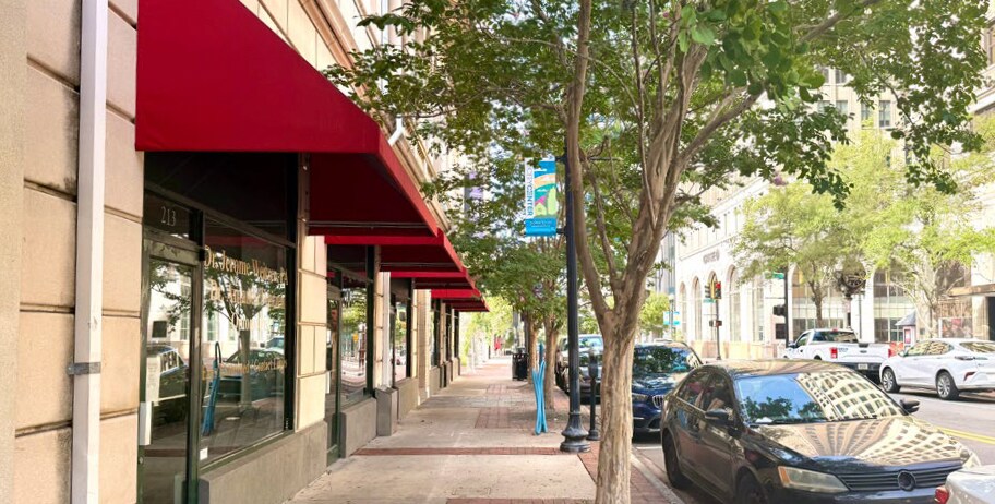 201-213 N Laura St, Jacksonville, FL à louer - Photo de l’immeuble – Image 3 sur 5