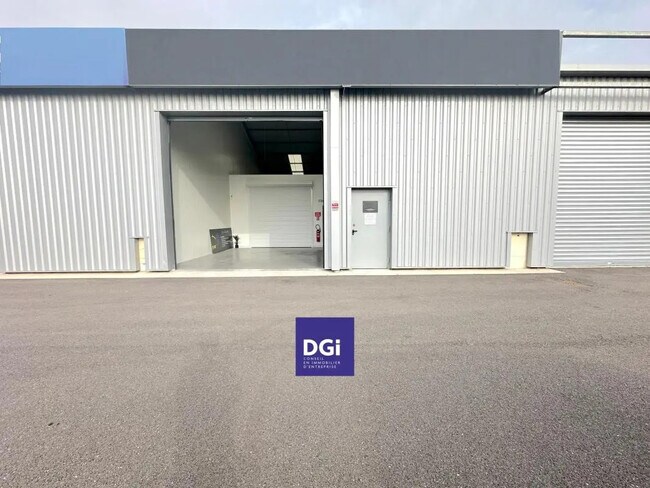 Plus de détails pour Local d'activités à louer