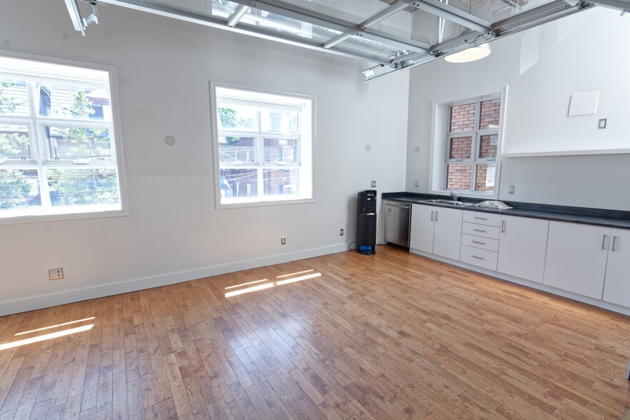 80 Mitchell Ave, Toronto, ON à louer - Photo intérieure – Image 3 sur 13