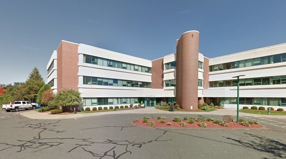 100 Venture Way, Hadley, MA à vendre - Photo principale – Image 1 sur 2