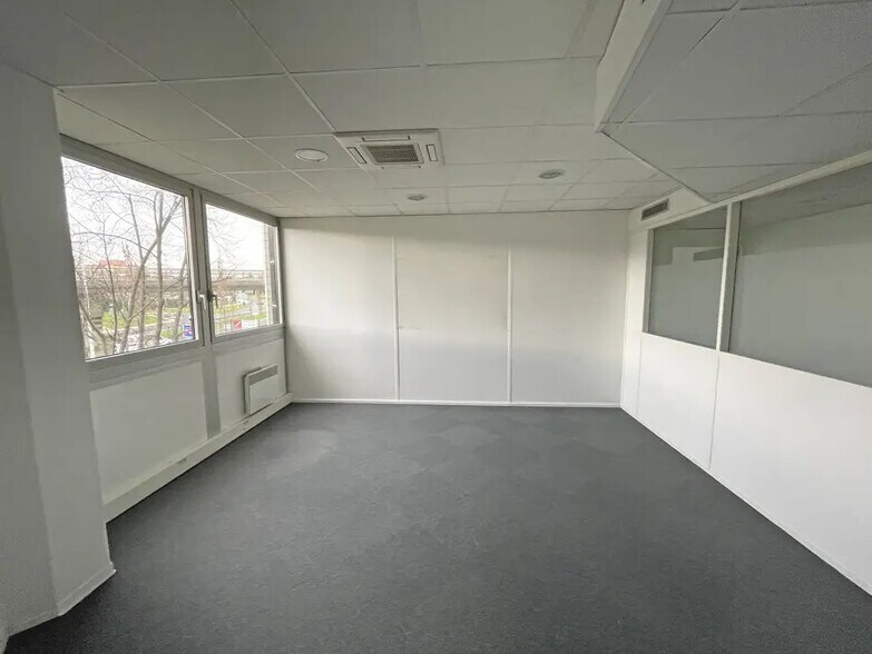 17 Avenue Didier Daurat, Blagnac à louer - Photo de l’immeuble – Image 2 sur 5