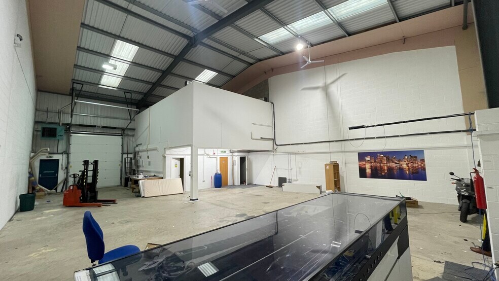 Ufton Rd, Harbury à vendre - Photo de l’immeuble – Image 3 sur 9