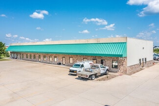 Plus de détails pour 3401 Henry St SW, Bondurant, IA - Local d'activités à louer