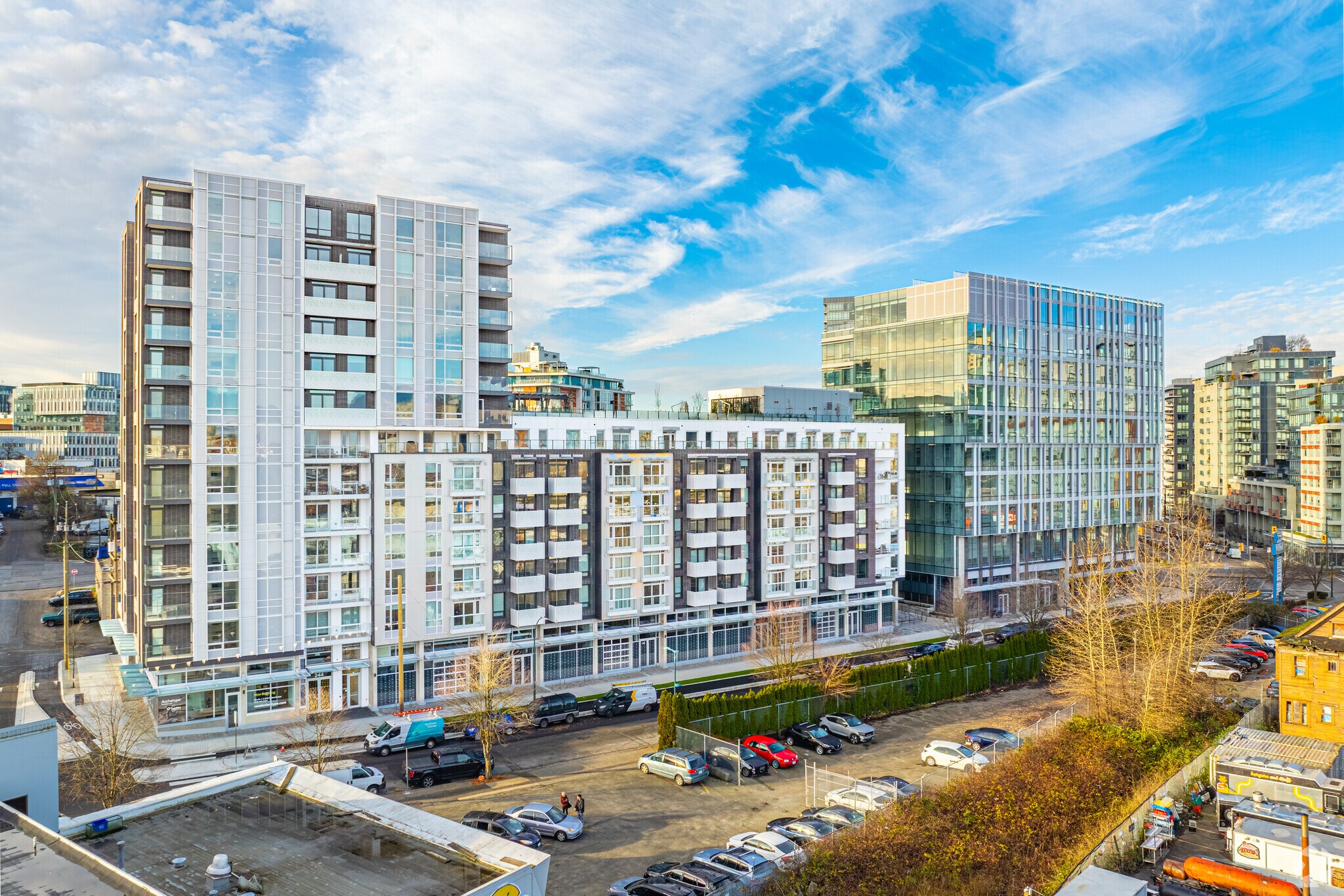 1717 Lorne St, Vancouver, BC à louer Photo principale– Image 1 sur 33