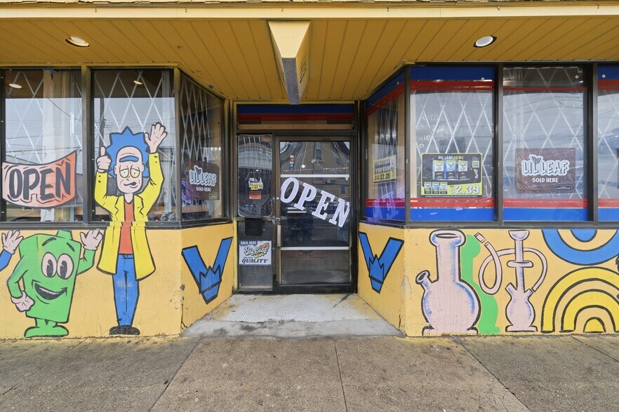 4413 Glenway Ave, Cincinnati, OH à vendre - Photo de l’immeuble – Image 2 sur 13