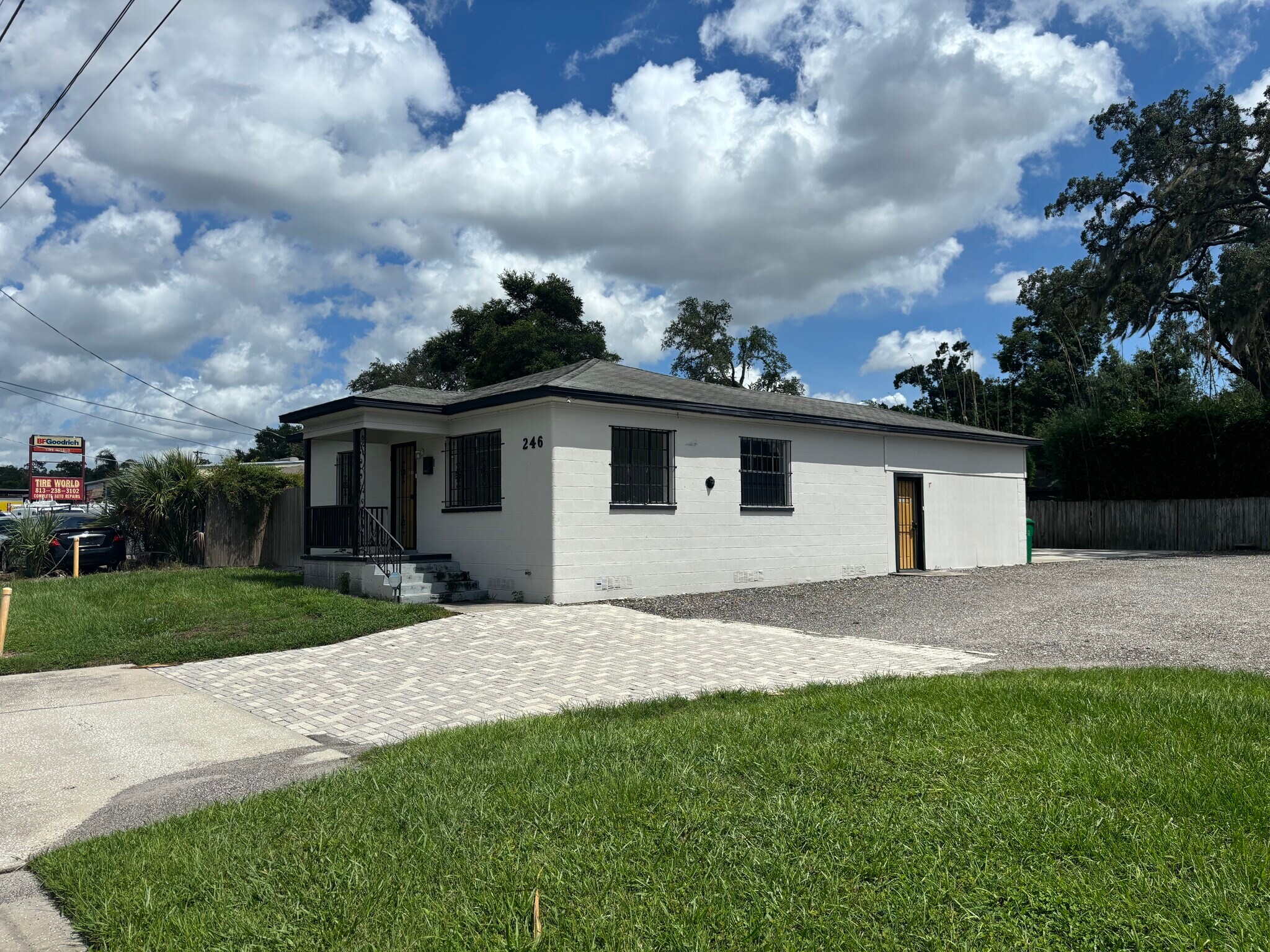 246 W Hillsborough Ave, Tampa, FL à louer Photo de l’immeuble– Image 1 sur 17