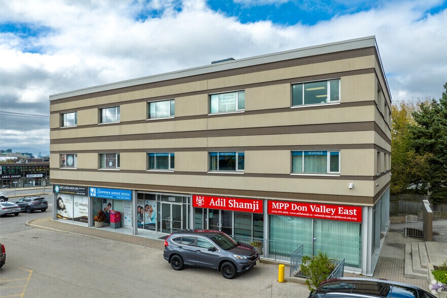 1200 Lawrence Ave E, Toronto, ON à louer - Photo de l’immeuble – Image 2 sur 2