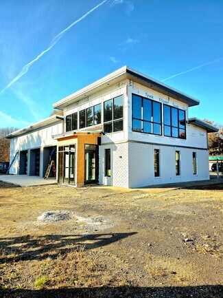 Plus de détails pour 8204 Portage Rd, Portage, MI - Local commercial à louer