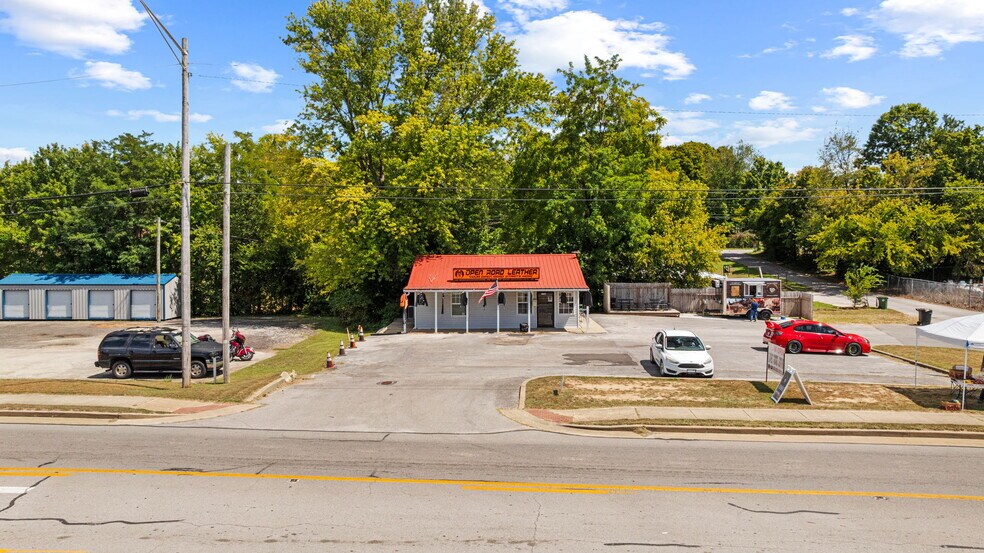 1108 Main St, Munfordville, KY à vendre - Photo de l’immeuble – Image 2 sur 15