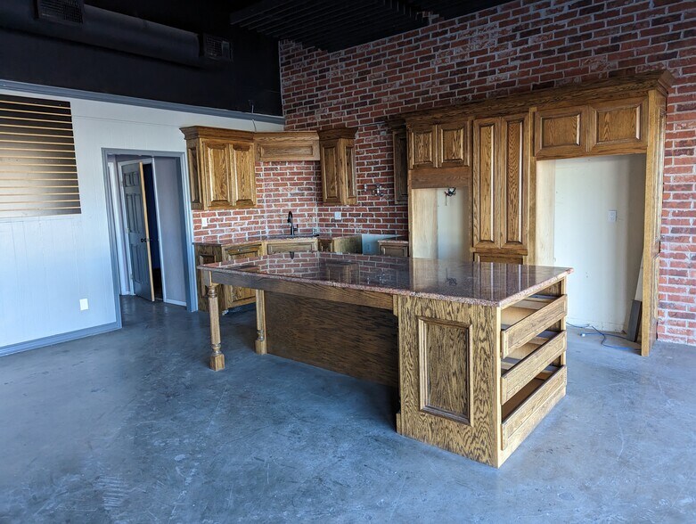 714 E 2nd St, Odessa, TX à vendre - Photo intérieure – Image 3 sur 16