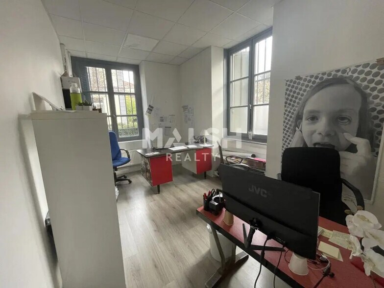 Bureau dans Saint-Étienne à louer - Photo de l’immeuble – Image 3 sur 6