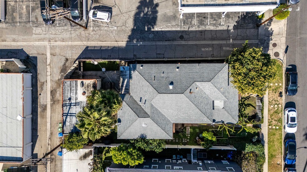 139 N Harper Ave, Los Angeles, CA à vendre - Photo de l’immeuble – Image 2 sur 64