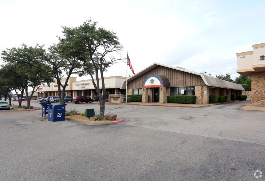 3501 Gus Thomasson Rd, Mesquite, TX à louer - Photo principale – Image 1 sur 19