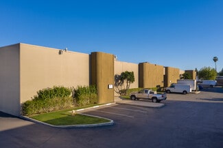 Plus de détails pour 812-816 N Grand Ave, Covina, CA - Industriel/Logistique à louer
