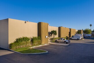 Plus de détails pour 812-816 N Grand Ave, Covina, CA - Industriel/Logistique à louer