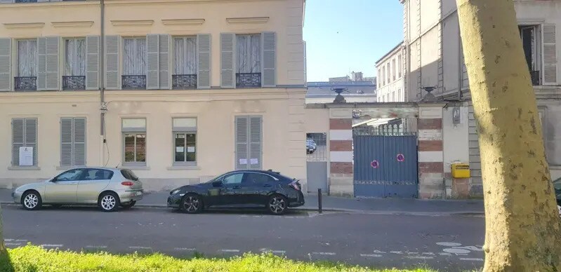 Bureau dans Versailles à louer - Photo de l’immeuble – Image 1 sur 10