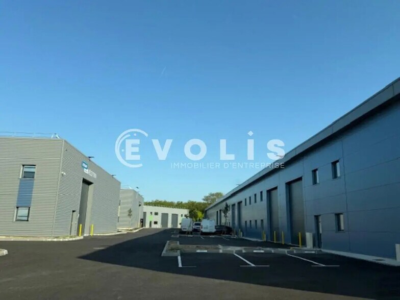 Champfeuillet, Voiron à vendre - Photo de l’immeuble – Image 2 sur 3