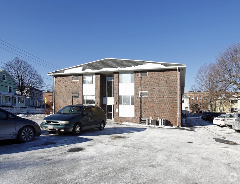 32 South St, Waltham, MA à vendre - Photo de l’immeuble – Image 2 sur 15