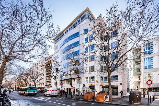 Plus de détails pour 141 Avenue De Clichy, Paris - Bureau à louer