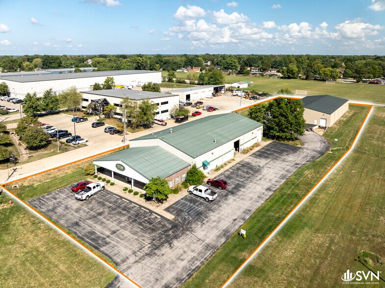 129 Fieldview Dr, Versailles, KY à vendre - Photo de l’immeuble – Image 1 sur 36