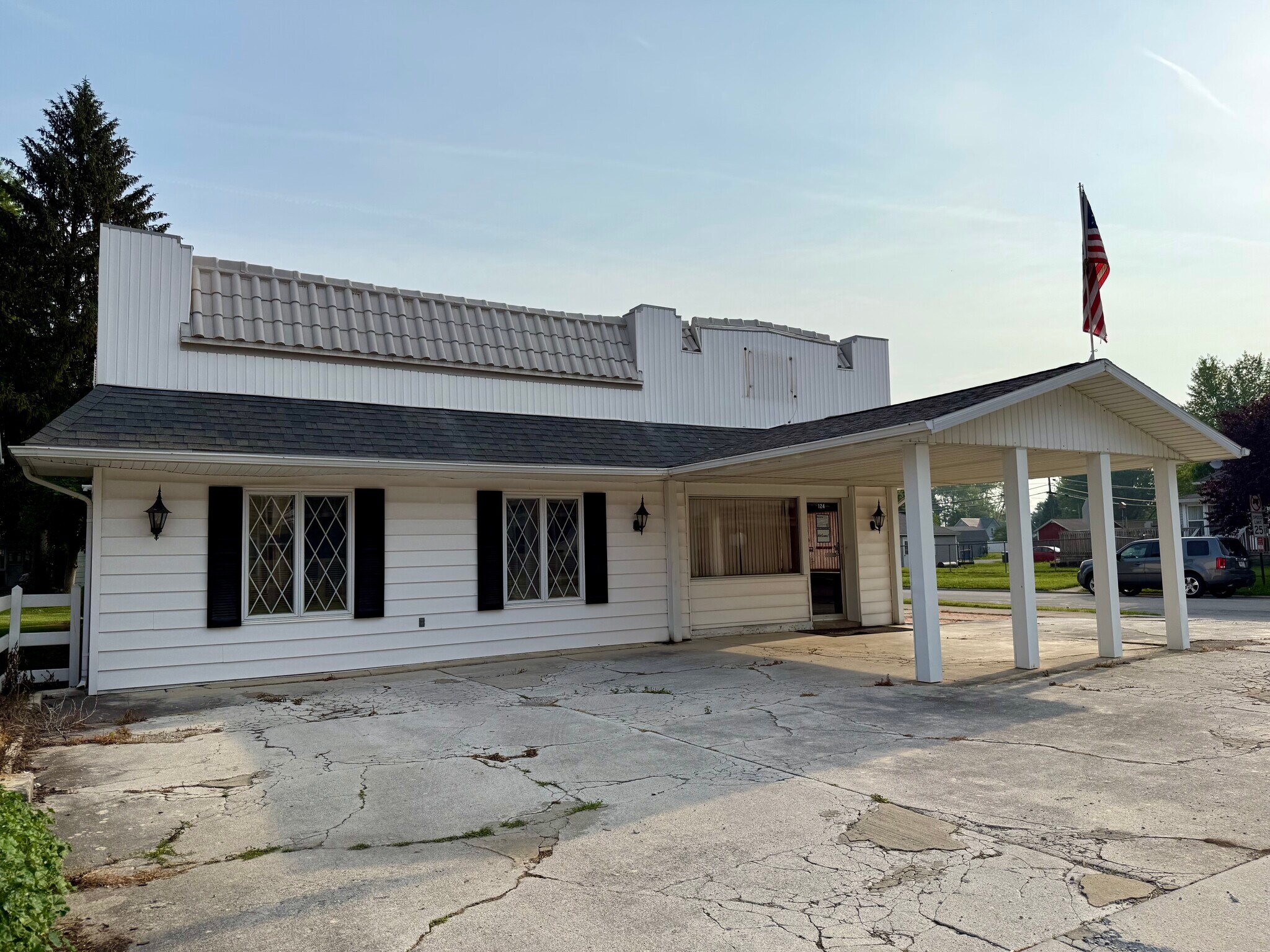 124 E Broadway St, North Baltimore, OH à vendre Photo de l’immeuble– Image 1 sur 17