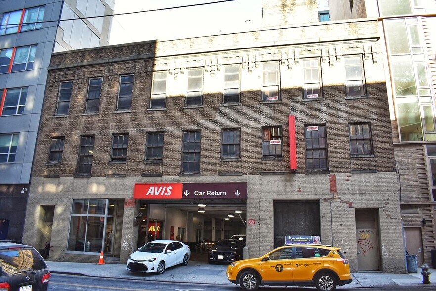 515 W 43rd St, New York, NY à vendre - Photo principale – Image 1 sur 5