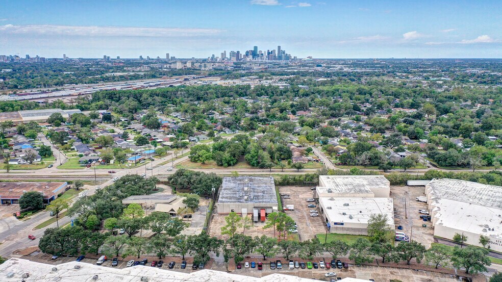 6131 Brookhill Dr, Houston, TX à louer - Photo de l’immeuble – Image 3 sur 3