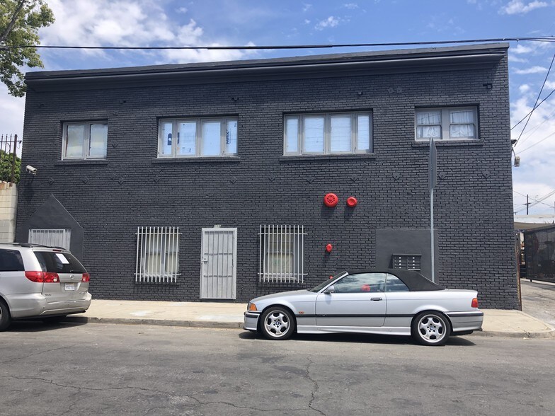 119 W 36th Pl, Los Angeles, CA à louer - Photo de l’immeuble – Image 2 sur 11