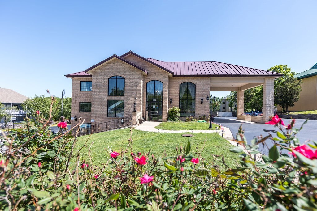 2490 Green Mountain Dr, Branson, MO à vendre Photo principale– Image 1 sur 34