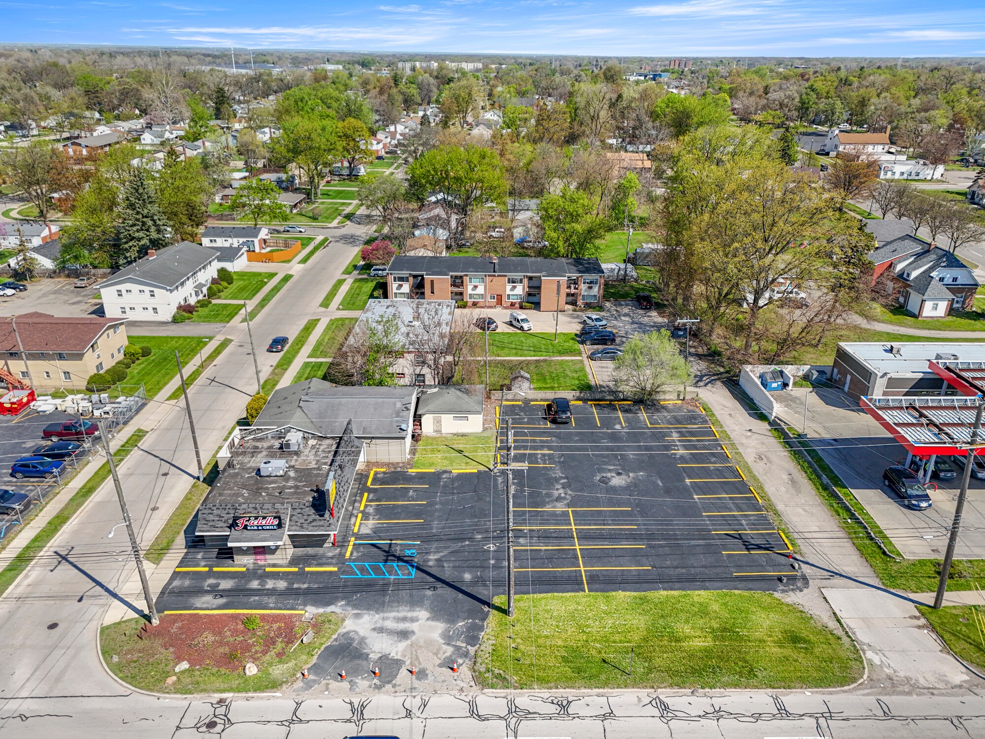 35676 Van Born Rd, Wayne, MI à vendre Photo principale– Image 1 sur 44
