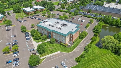 642 Newtown Yardley Rd, Newtown, PA à louer Photo intérieure– Image 2 sur 12