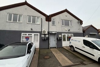 Corngreaves Rd, Cradley Heath à louer Photo de l’immeuble– Image 1 sur 7