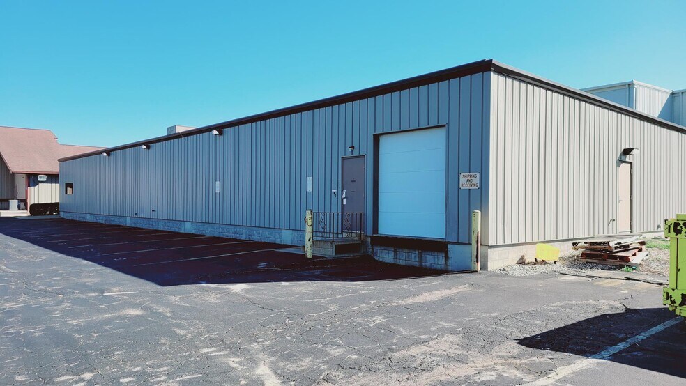 550 Goodrich Rd, Bellevue, OH à vendre - Photo de l’immeuble – Image 3 sur 26