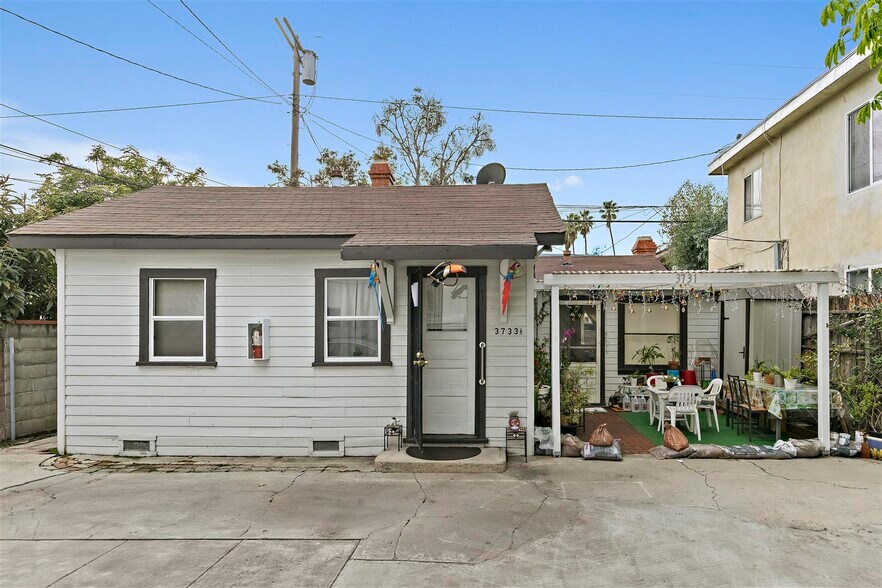 3731 Glendon Ave, Los Angeles, CA à vendre - Photo de l’immeuble – Image 3 sur 26