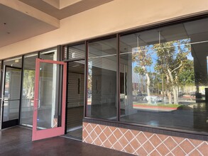 5533-5549 Philadelphia St, Chino, CA à louer Photo de l’immeuble– Image 1 sur 7