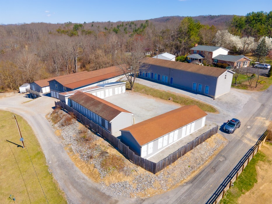 920 Magnolia Ln, Christiansburg, VA à vendre Photo principale– Image 1 sur 23