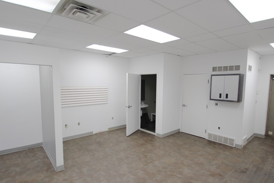 775-781 E Aurora Rd, Macedonia, OH à louer - Photo de l’immeuble – Image 3 sur 7