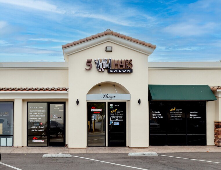 554-562 N Moorpark Rd, Thousand Oaks, CA à louer - Photo de l’immeuble – Image 1 sur 3