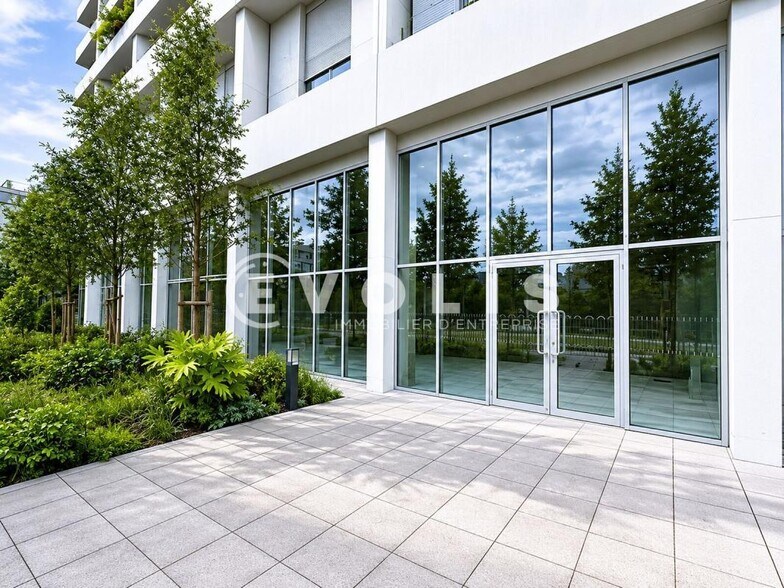 Bureau dans Ivry-sur-Seine à louer - Photo de l’immeuble – Image 1 sur 7