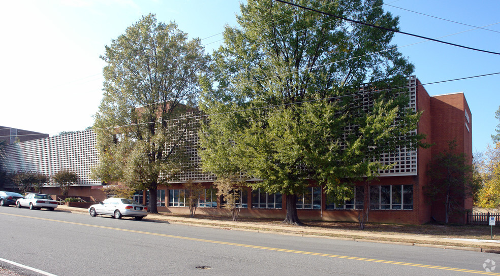 1910 Byrd Ave, Richmond, VA à louer - Photo de l’immeuble – Image 3 sur 5