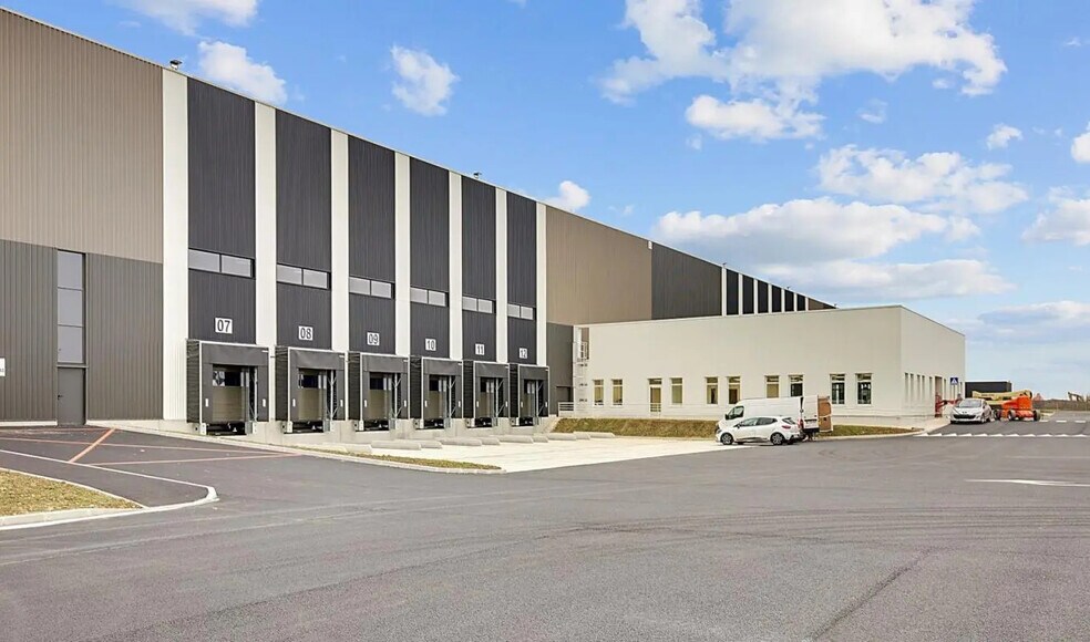 Industriel/Logistique dans Servon à louer - Photo de l’immeuble – Image 1 sur 11