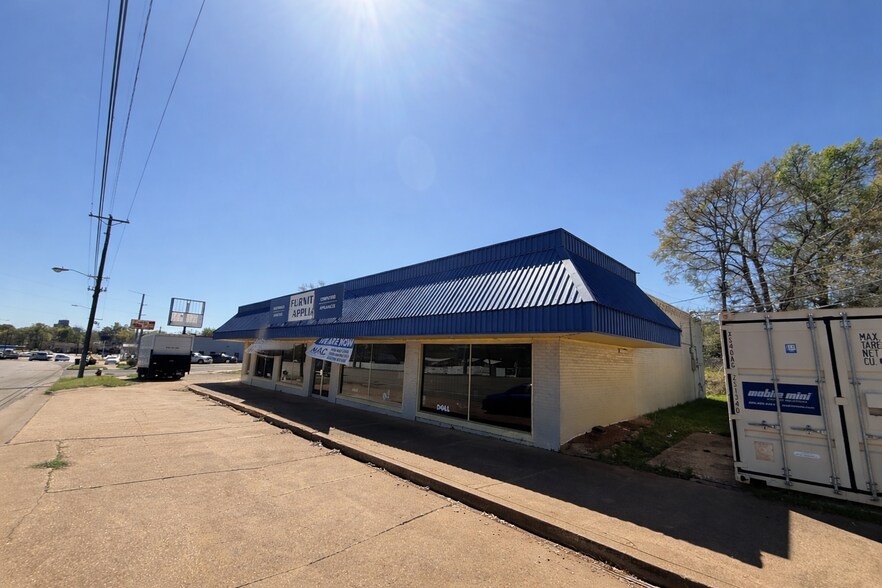 1404 W Gentry Pky, Tyler, TX à vendre - Photo de l’immeuble – Image 2 sur 17