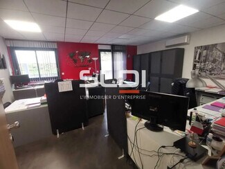 Plus de détails pour Local commercial à louer