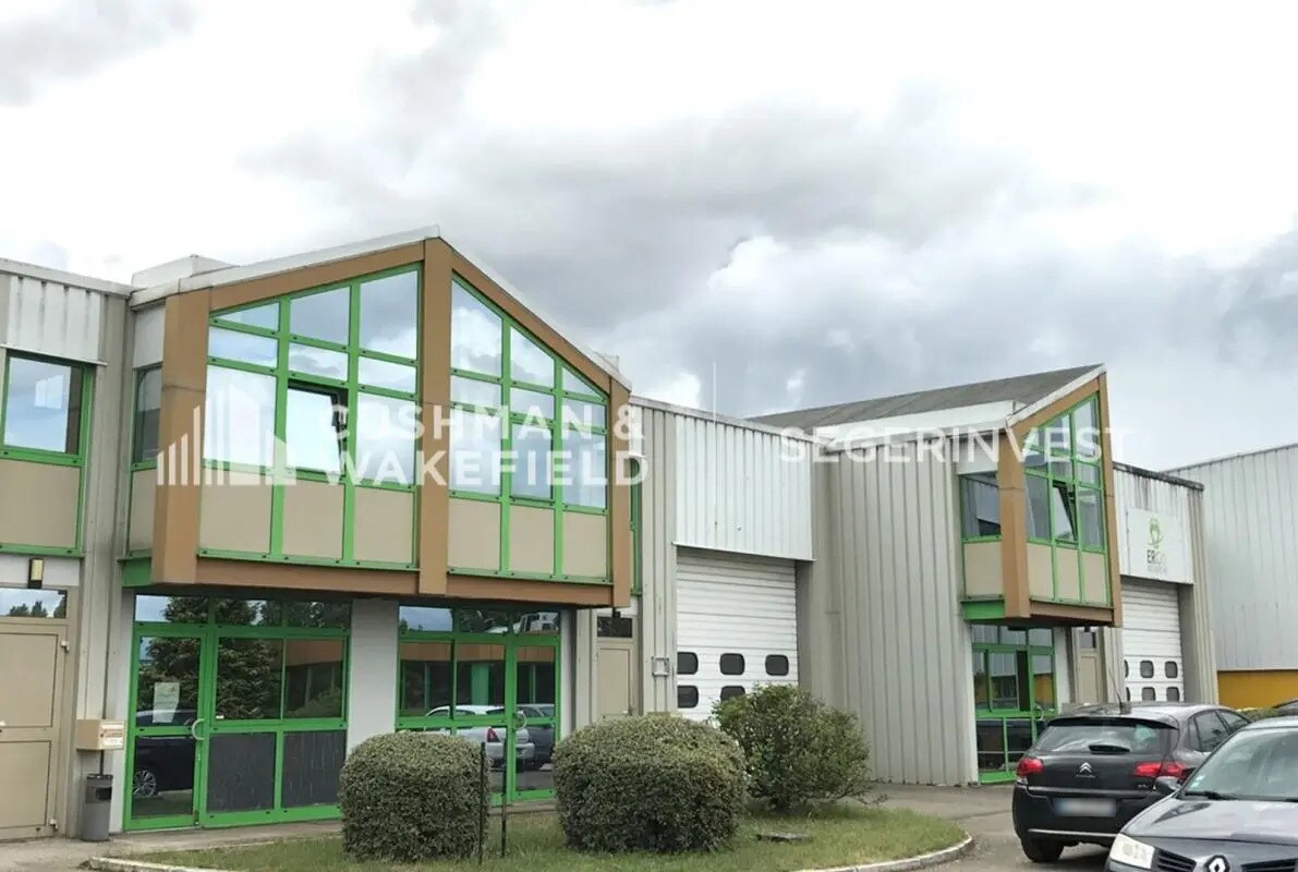 Local d’activités dans Saint-Apollinaire à louer Photo principale– Image 1 sur 14