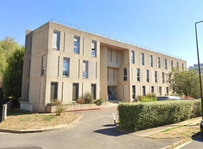 Plus de détails pour 8 Rue Des Frères Caudron, Vélizy-Villacoublay - Bureau à vendre