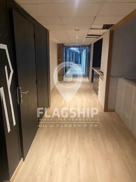 Local commercial dans Cergy à louer - Photo de l’immeuble – Image 1 sur 8