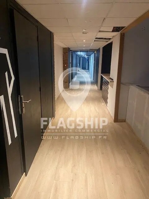 Local commercial dans Cergy à louer Photo de l’immeuble– Image 1 sur 9