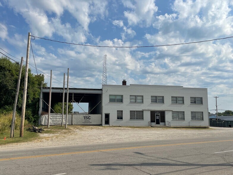 1150 Maxwell Ave, Evansville, IN à vendre - Photo de l’immeuble – Image 2 sur 31