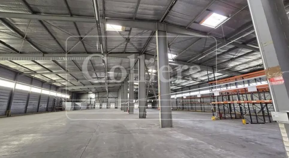 Local d’activités dans Gignac-la-Nerthe à louer Photo intérieure– Image 1 sur 7