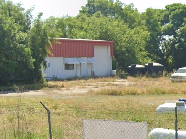 1732 E Yosemite Ave, Madera, CA à vendre - Photo de l’immeuble – Image 3 sur 4